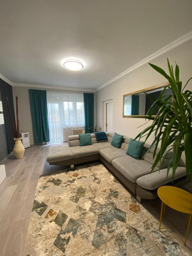 Oliaparman Apartamento Eger Exterior foto